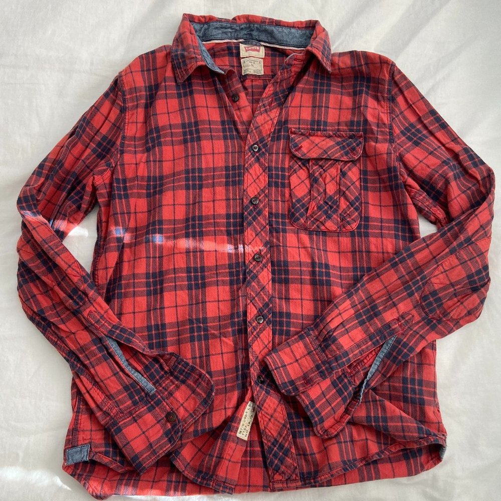 Levis Plaid Flannel Button Down Shirt